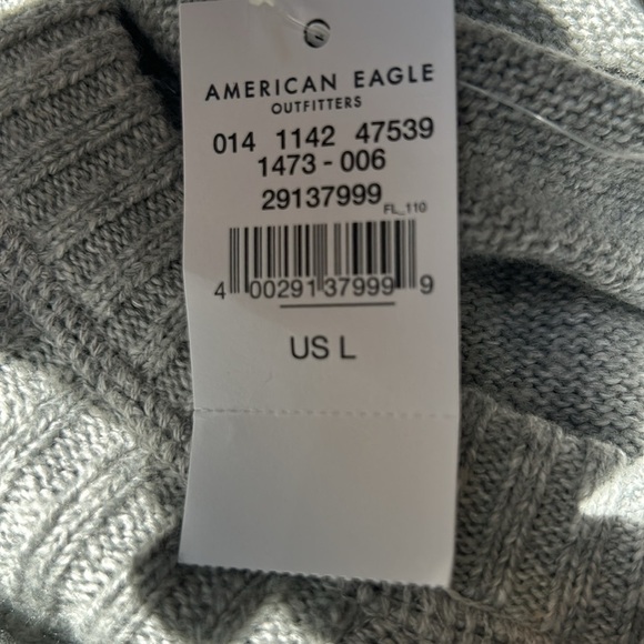 NWT American Eagle Grey Oversized Soft Fuzzy  Sweater Women’s Size Large‎ - Picture 5 of 6
